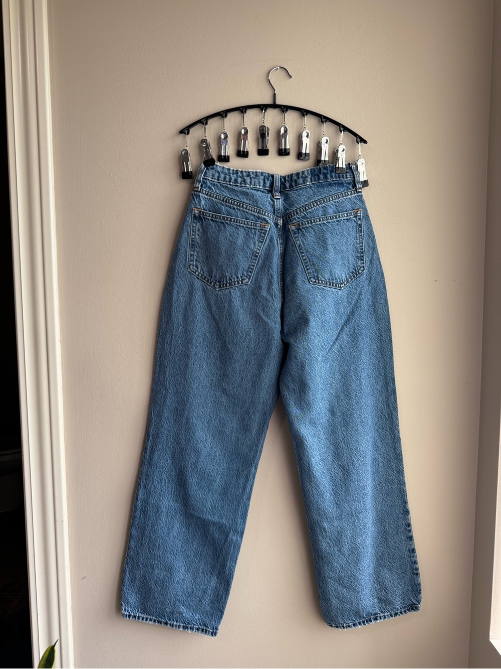 Abercrombie & Fitch Relaxed Boyfriend Jeans in Medium Blue Size 26|2S - Picture 5 of 6